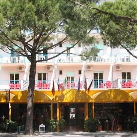 Hotel Canova Lido di Jesolo Buitenkant foto